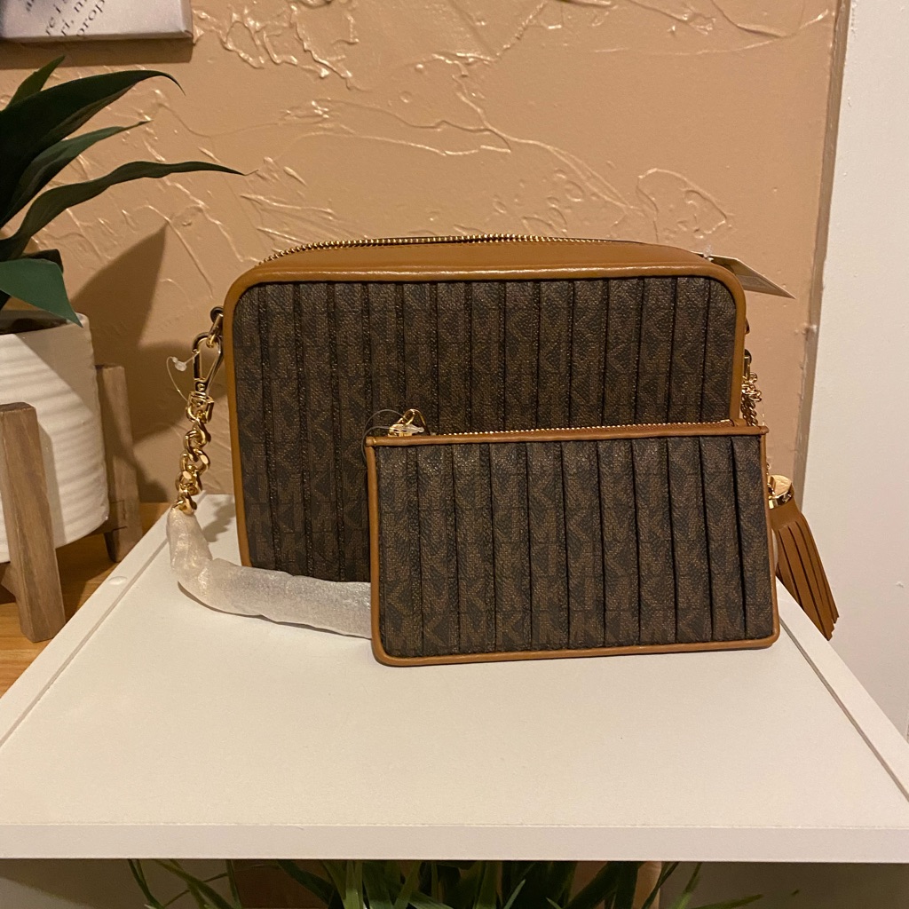 Michael Kors Matching Crossbody/Wallet Set Nwt